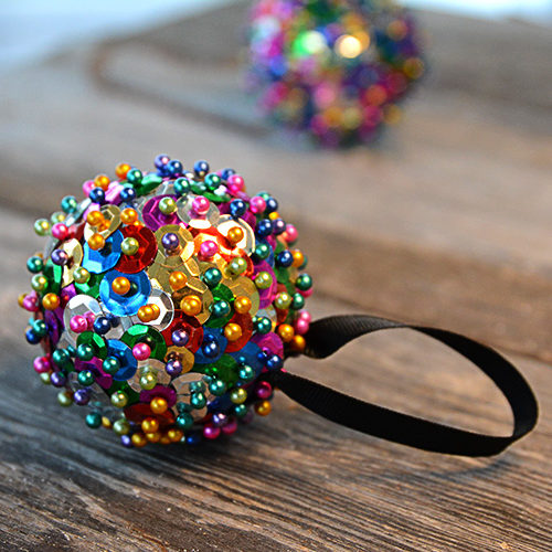 New Year's Eve Ball Craft For Kids - The Farmwife Crafts